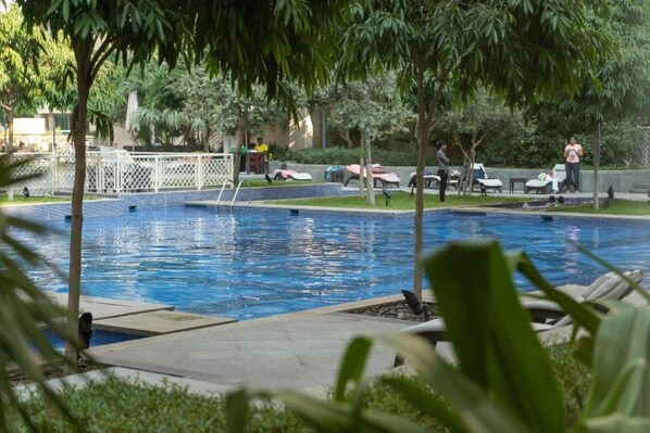 2 piscine all'aperto