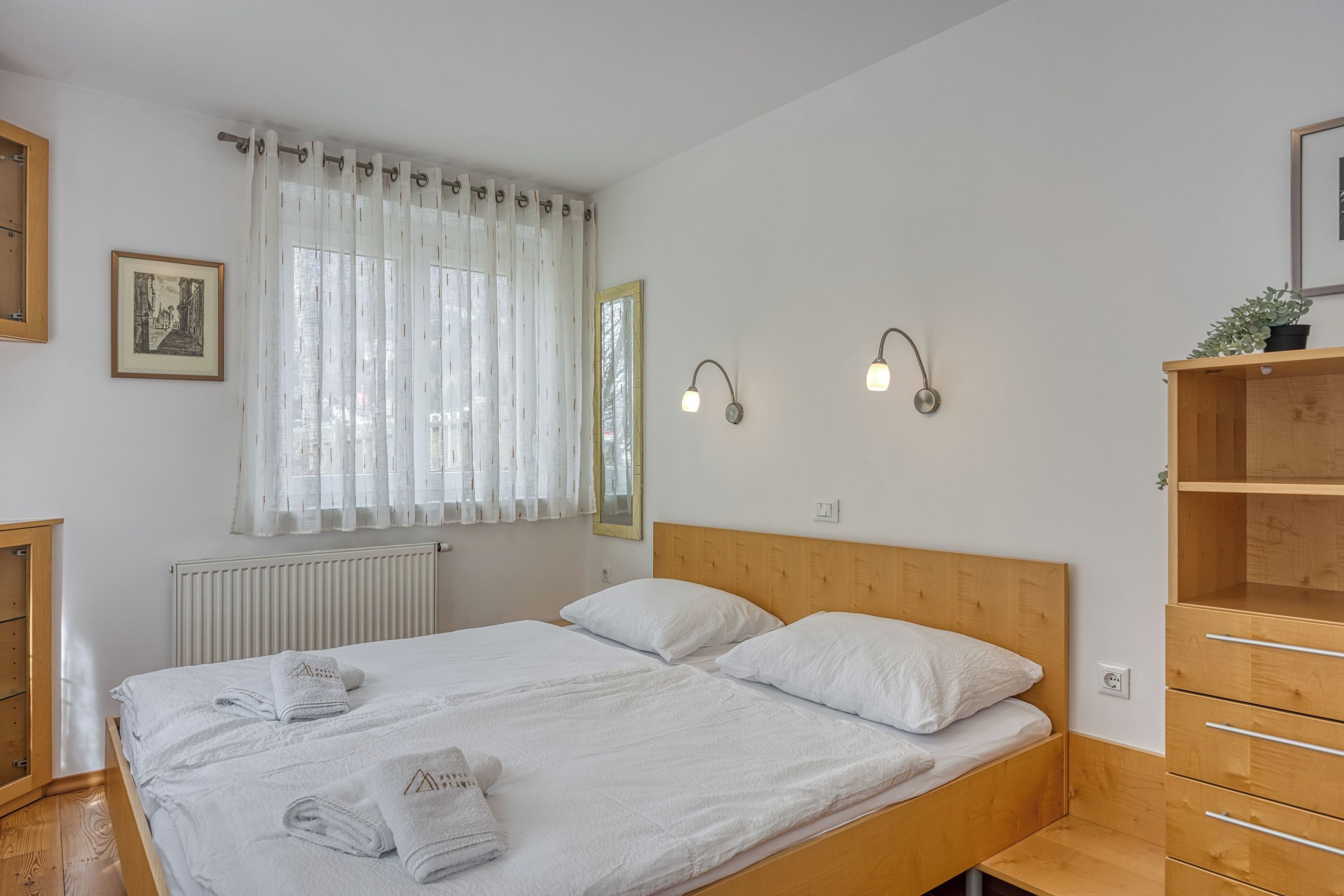 2 bedrooms, laptop workspace, free WiFi, bed sheets