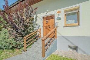 Smekmånadsstuga - flera sovrum - 2 badrum (Alpine Chalet Planica with Sauna) | Detalj exteriör