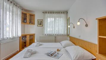 2 bedrooms