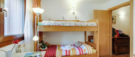 Appartement Familial, 1 chambre (The Theo's Nest) | 1 chambre, fer et planche à repasser, draps fournis