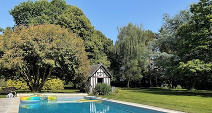 ClĂ©ome, Magnifique PropriĂ©tĂ© - Piscine - 20 min de Pont l'EvĂȘque - 8P