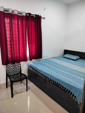 Chambre Double Classique | Bureau