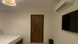Room - Rivera (Cairo)
