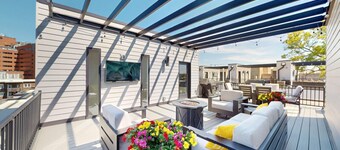 Steps from Kinnick, Carver & University of Iowa Hospital  --- NEW LISTING ---