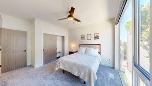 2 bedrooms, iron/ironing board, travel cot, free WiFi