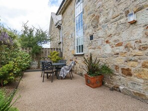 Outdoor dining - Trelowth Chapel (St Austell)