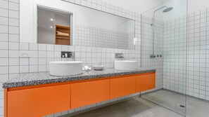 Shower, towels