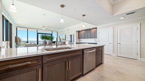 Interior - New Complex!  Penthouse Unit!  Lazy river and Water slide (Gulf Shores)