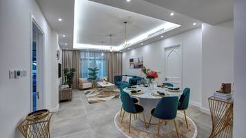Luxury Apartment, Garden View | 2 bilik tidur, Wi-fi percuma