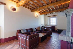 Appartement, balcon, vue colline | Coin séjour