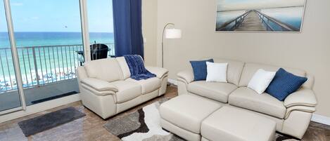 Condo, 1 Bedroom | Living area