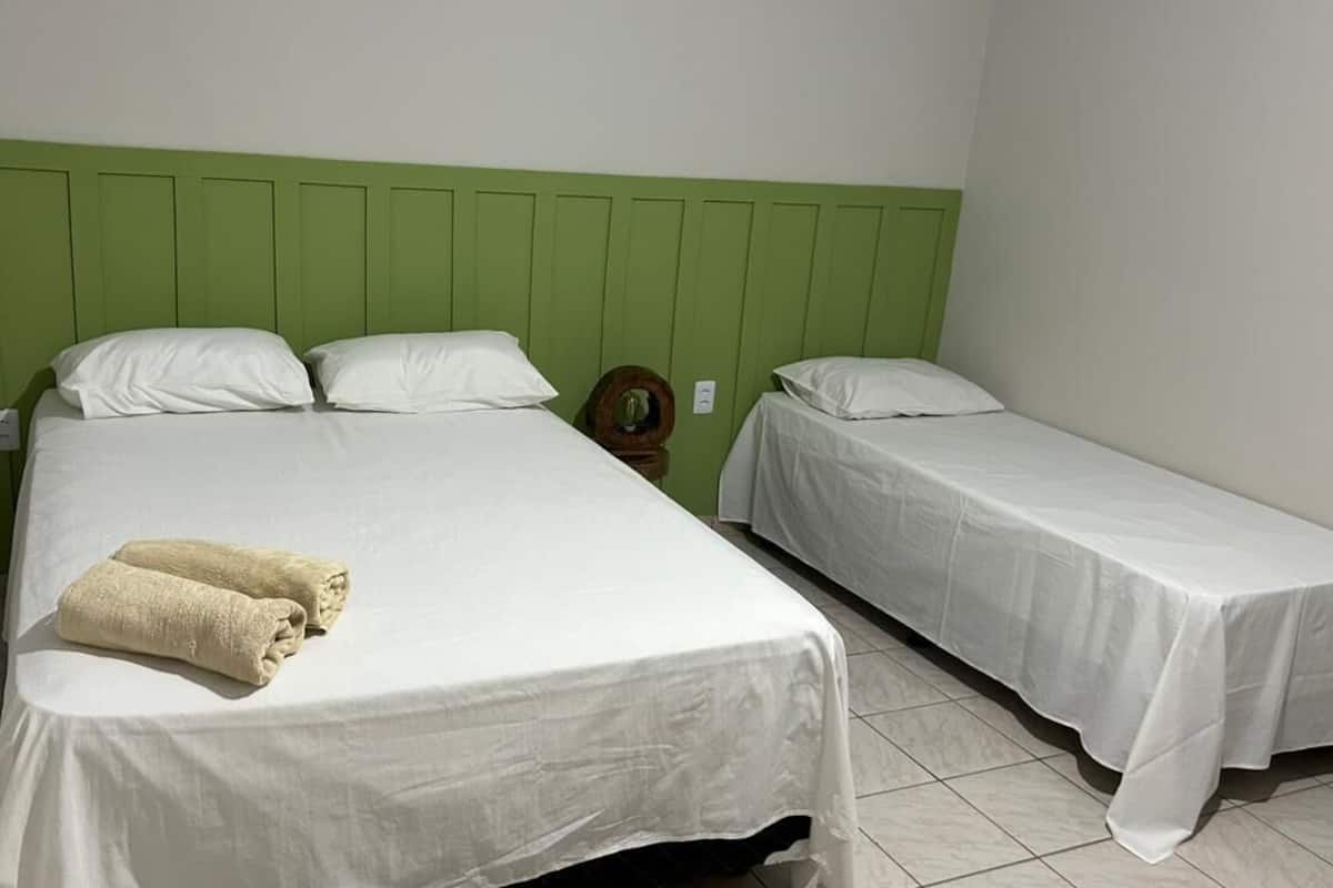 Traditionele suite, aan het meer | 1 slaapkamer, extra bedden, gratis wifi, beddengoed