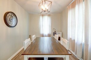 Dining - Rustic Dover Private Getaway Near Lake! (Dover)