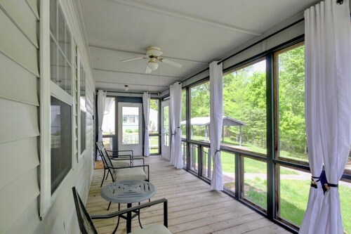 Rustic Dover Private Getaway Near Lake!