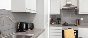 Opulent Residence - 1 BR City C