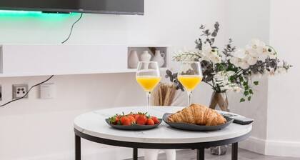 Opulent Residence - 1 BR City C