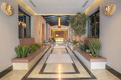 LIV by Yamama - KAFD