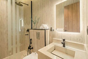 Shower, rainfall showerhead, free toiletries, hair dryer - LIV by Yamama - KAFD (Riyadh)