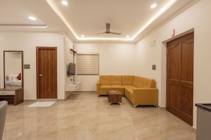 Classic Studio Suite | Living area