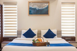 Executive Studio Suite, Balcony | Minibar, desk, soundproofing, iron/ironing board - Elysium Studio Suites (Hyderabad)
