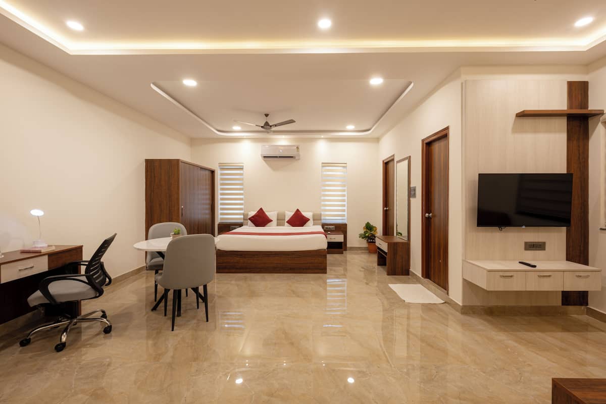 Studio Suite phong cách cổ điển | 1 phòng ngủ, minibar, bàn, phòng cách âm