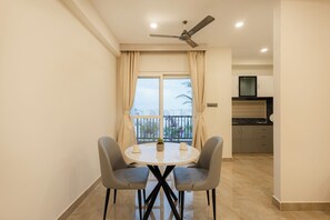 Comfort Studio Suite, Balcony | 1 bedroom, minibar, desk, soundproofing