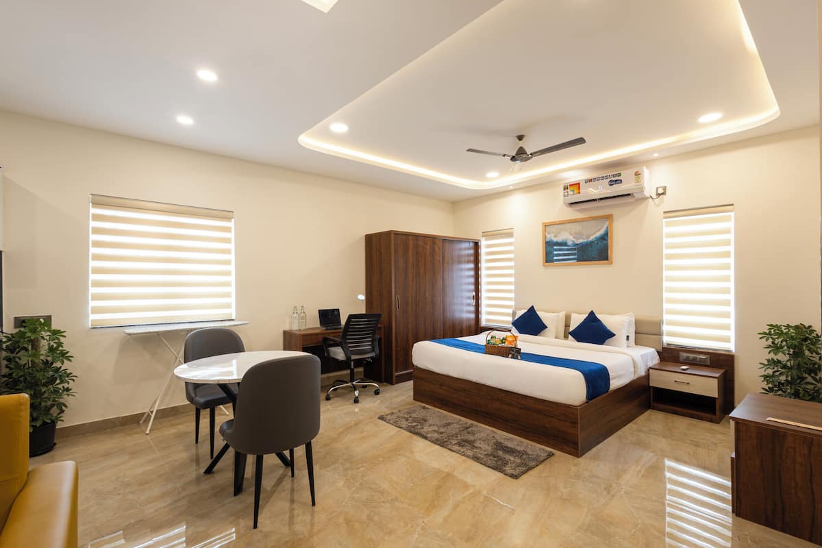 Studio Suite Executive, ban công | 1 phòng ngủ, minibar, bàn, phòng cách âm