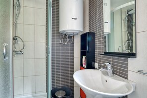 Shower, hair dryer, towels, soap - Waterfront house overlooking Kotor Bay by MN Property (Kotor)