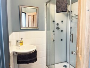 Towels, toilet paper