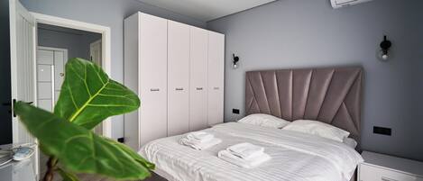 1 bedroom, iron/ironing board, travel crib, WiFi (free)