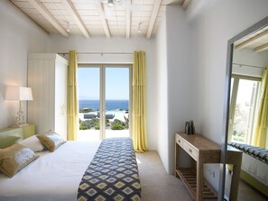 8 quartos, cofres nos quartos, Wi-Fi, roupa de cama