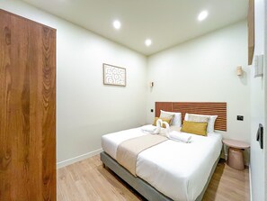 5 chambres, fer et planche à repasser, Wi-Fi gratuit, draps fournis