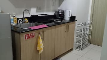 Microwave, dishwasher