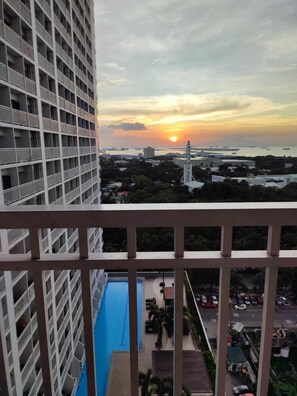 Property grounds - BREEZE RESIDENCES MANILA BAY VIEW (Pasay)