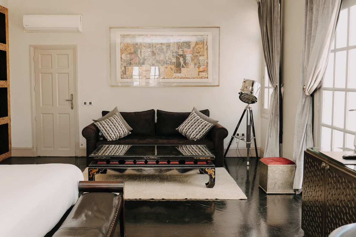Chambre Deluxe, 1 trĂšs grand lit