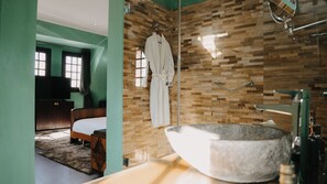 Executive Suite, 1 Bedroom, Pool View | Bathroom | Shower, rainfall showerhead, free toiletries, hair dryer - Villa Soraya (El Menzeh)