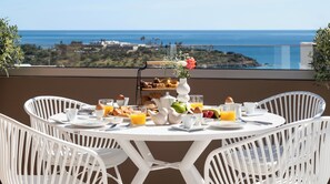 Outdoor dining - Evilion Home 2 (Agios Nikolaos)
