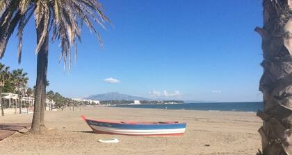 Super location in Estepona marina, Puerto ParaĂso