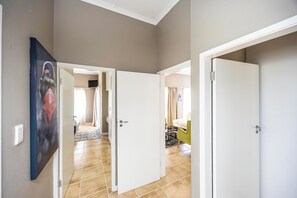 2 chambres, bureau, fer et planche à repasser, Wi-Fi gratuit