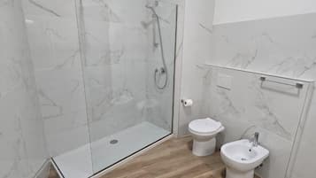 Deluxe Townhome | Bilik Mandi | Pengering rambut, tuala disediakan, sabun, syampu
