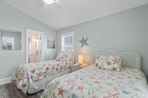 4 bedrooms, iron/ironing board, free WiFi, bed sheets