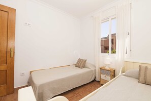 2 bedrooms, Internet, bed sheets