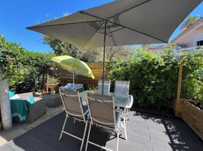 Outdoor dining - Pretty T2 with garden (Pérols)