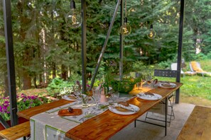 Outdoor dining - VIKTORIJA CHALET IN THE HEART OF MOUNT KOPAONIK (Kopaonik)