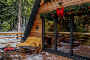 Outdoor dining - VIKTORIJA CHALET IN THE HEART OF MOUNT KOPAONIK (Kopaonik)
