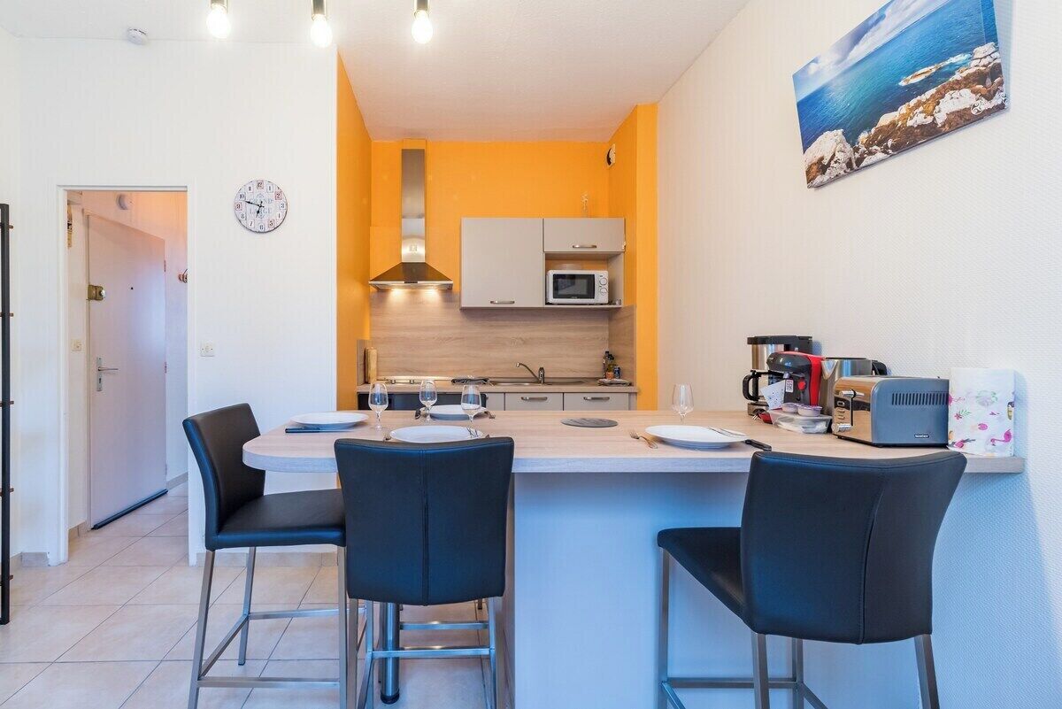 Réfrigérateur, micro-ondes, four, lave-vaisselle