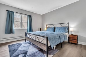 2 slaapkamers, een bureau, wifi, beddengoed