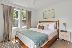 2 slaapkamers, een strijkplank/strijkijzer, wifi, beddengoed