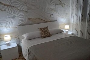 2 bedrooms, iron/ironing board, WiFi, bed sheets - Sweet home Angi: Maison 2 Chambres (Marsala)